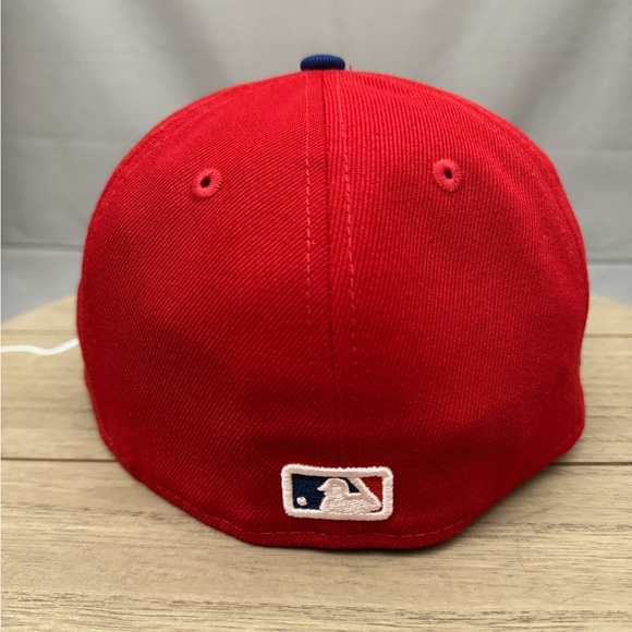 New Era 59Fifty Philadelphia Phillies World Series 2022 Fitted Hat Red Men’s 7 - Picture 3 of 6